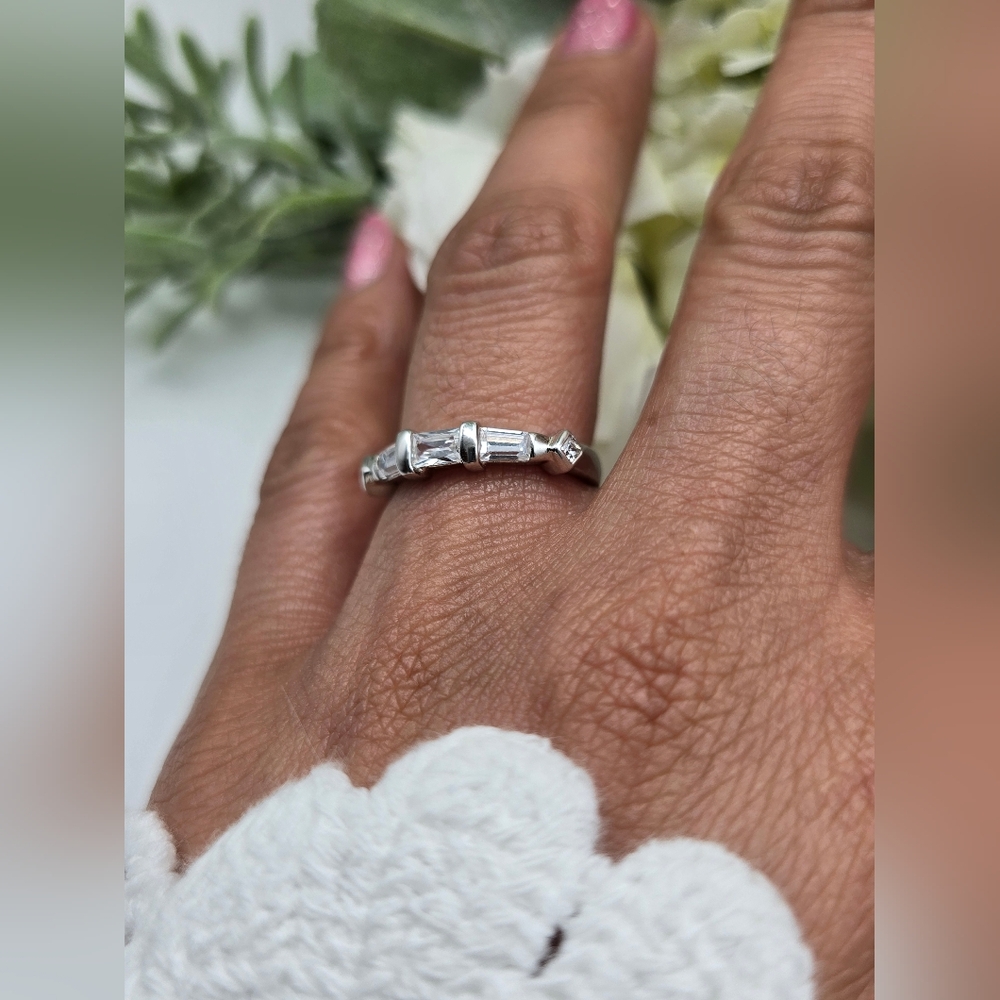 🥰 ELLY WEDDING BAND RING - Picture 4 of 5